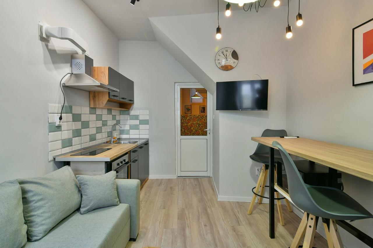Central Flats With Parking Varna Bagian luar foto
