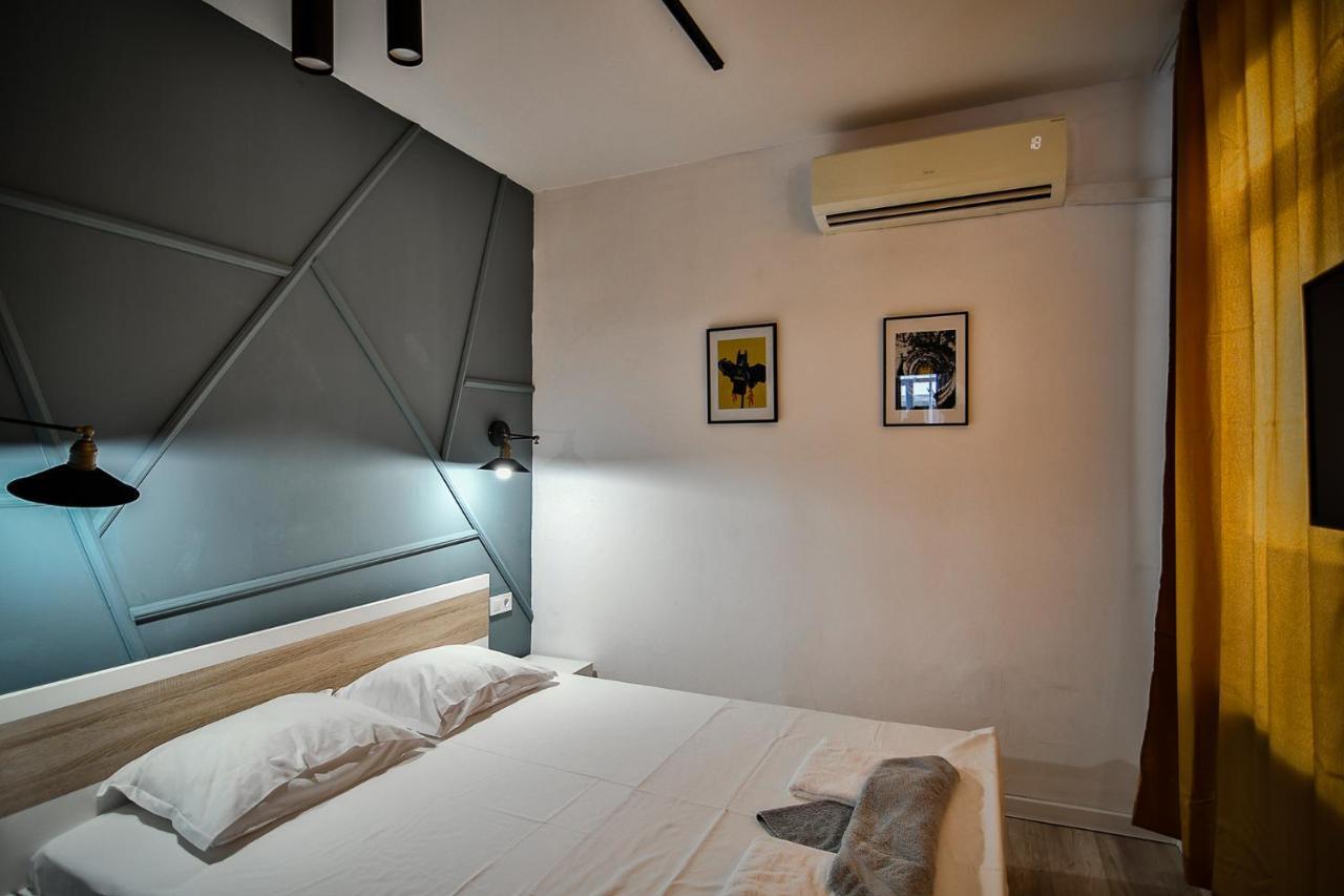 Central Flats With Parking Varna Bagian luar foto